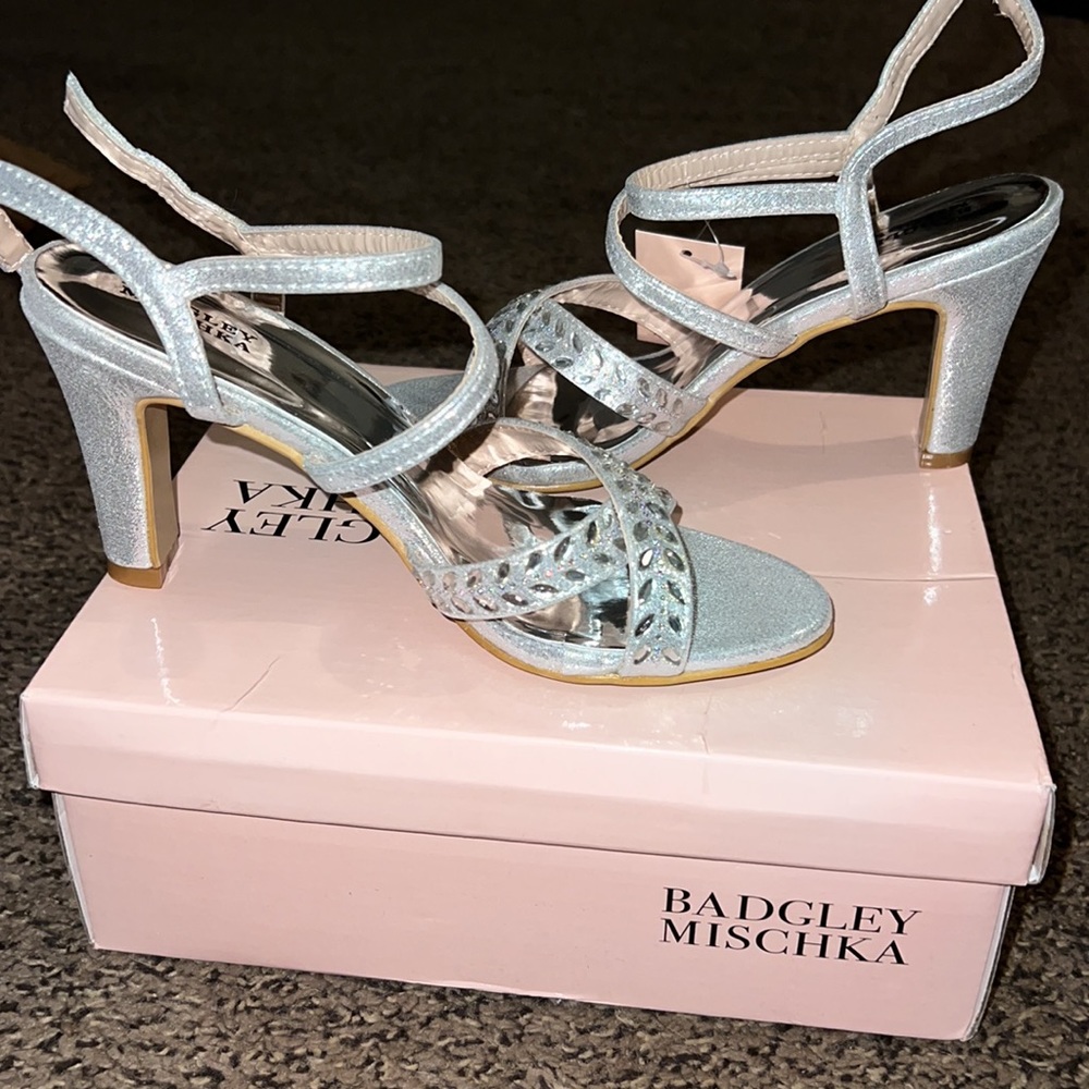 Badgley Mischka Arianna Embossed heels